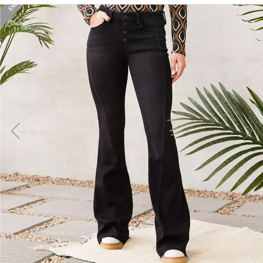 KanCan Signature Kurvy Mid-Rise Flare Jean